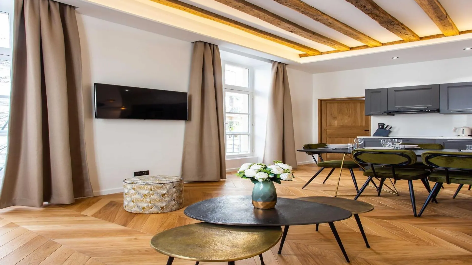 Magnificent Apartment - 2Br 6P - Le Marais Paris 0*,  France